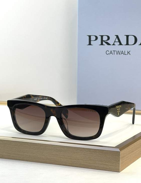 Picture of Prada Sunglasses _SKUfw76161513fw